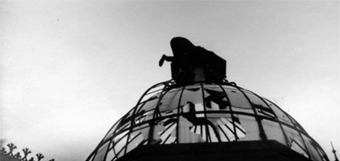 Close inspection at the top of the dome