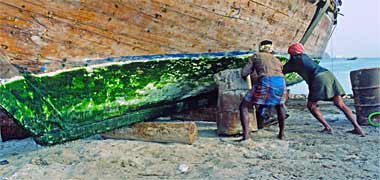 Lifting a boat out of the water