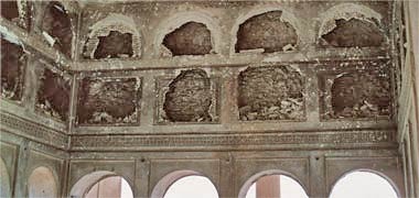 Plaster decoration in the palace of Sheikh Abdullah
