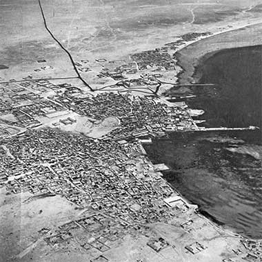 Oblique photograph from the east of Doha, 1952