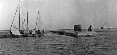 The pier on the Hawar islands, probably taken around 1938 – courtesy of Qatar Digital Library