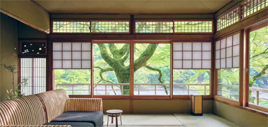 A yokimi shoji screen displaying a tree – with permission from Hoshino Resorts and the Hoshinoya hotel, Kyoto