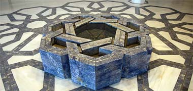 Seven point geometry utilised in the Ismaili Centre, Kensington, London