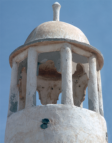 The manara of an old mosque in al-Khor