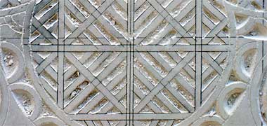 Setting out of a pattern on a panel