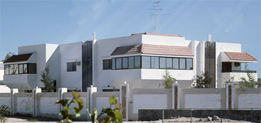 An early villa featuring roof tiling