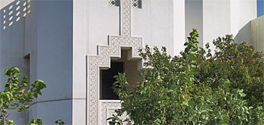 Edge treatment to an external balcony