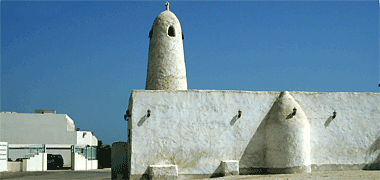 An old mosque at Wakra showing the mihrab