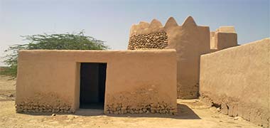A free-standing structure outside the south-east corner of al-rakayat fort  – with the permission of Dawn at Bon Island, Phuket, Thailand on Flickr