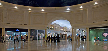 A square and street in the Villagio centre
