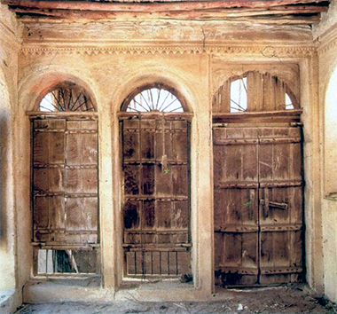 The interior of an old house in Wakra – with the permission of Hassan al-Mazroey